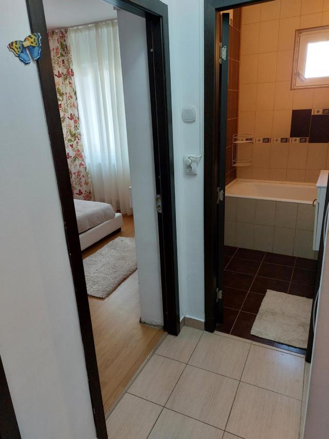 Apartament Central Renovat 3 Camere Bukarest Exterior foto